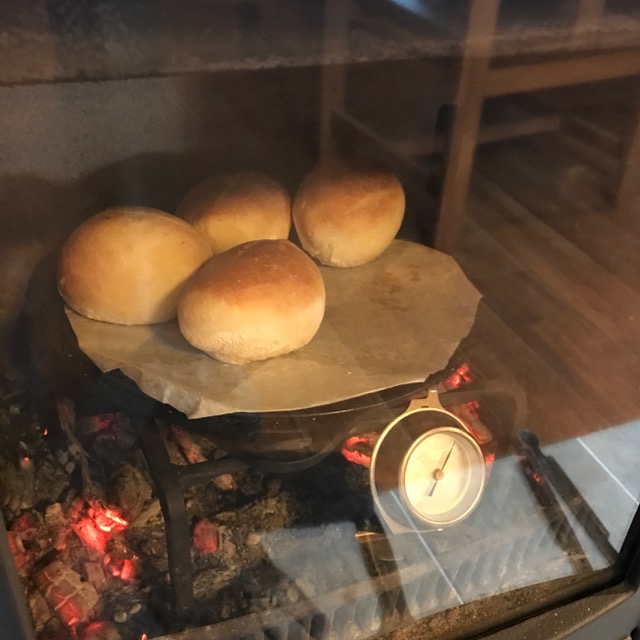 薪焼きパンのすすめ